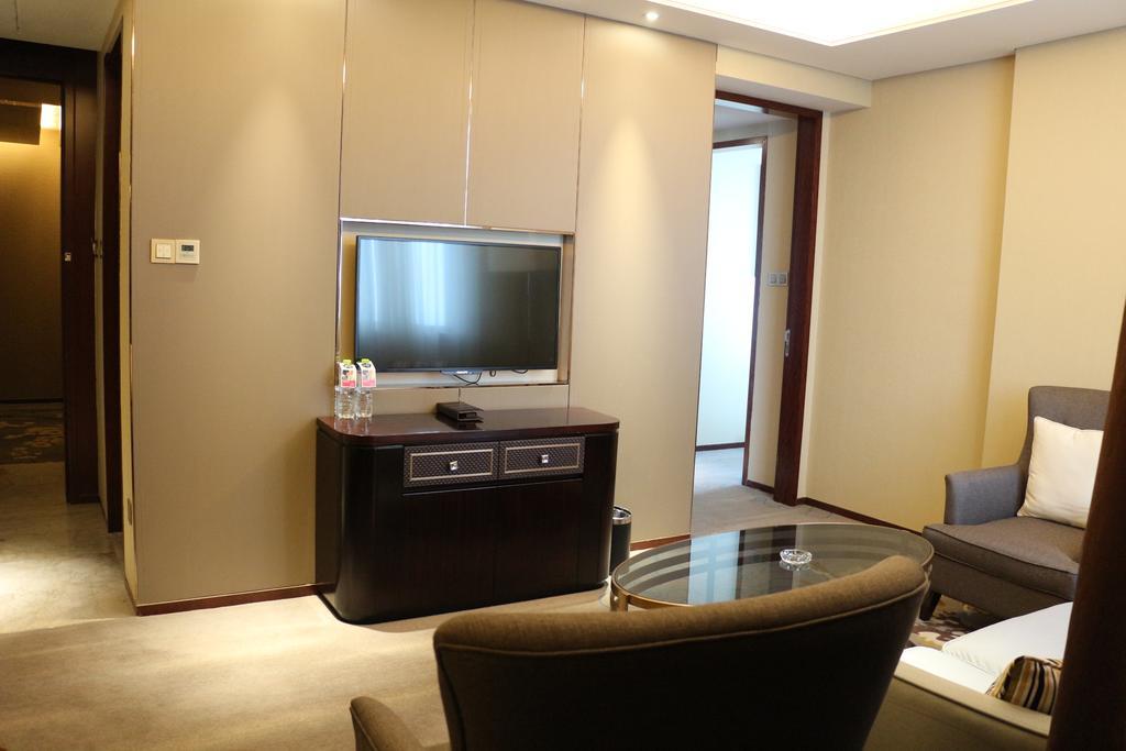 Hotel Ramada Yiyang Taojiang Exterior foto