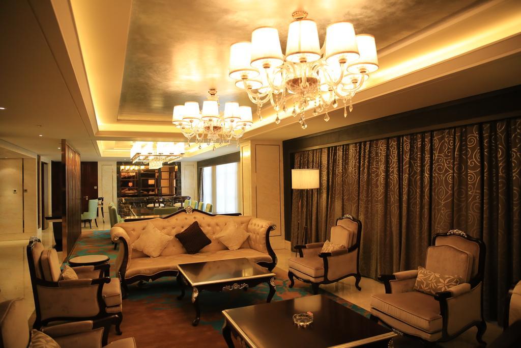 Hotel Ramada Yiyang Taojiang Exterior foto