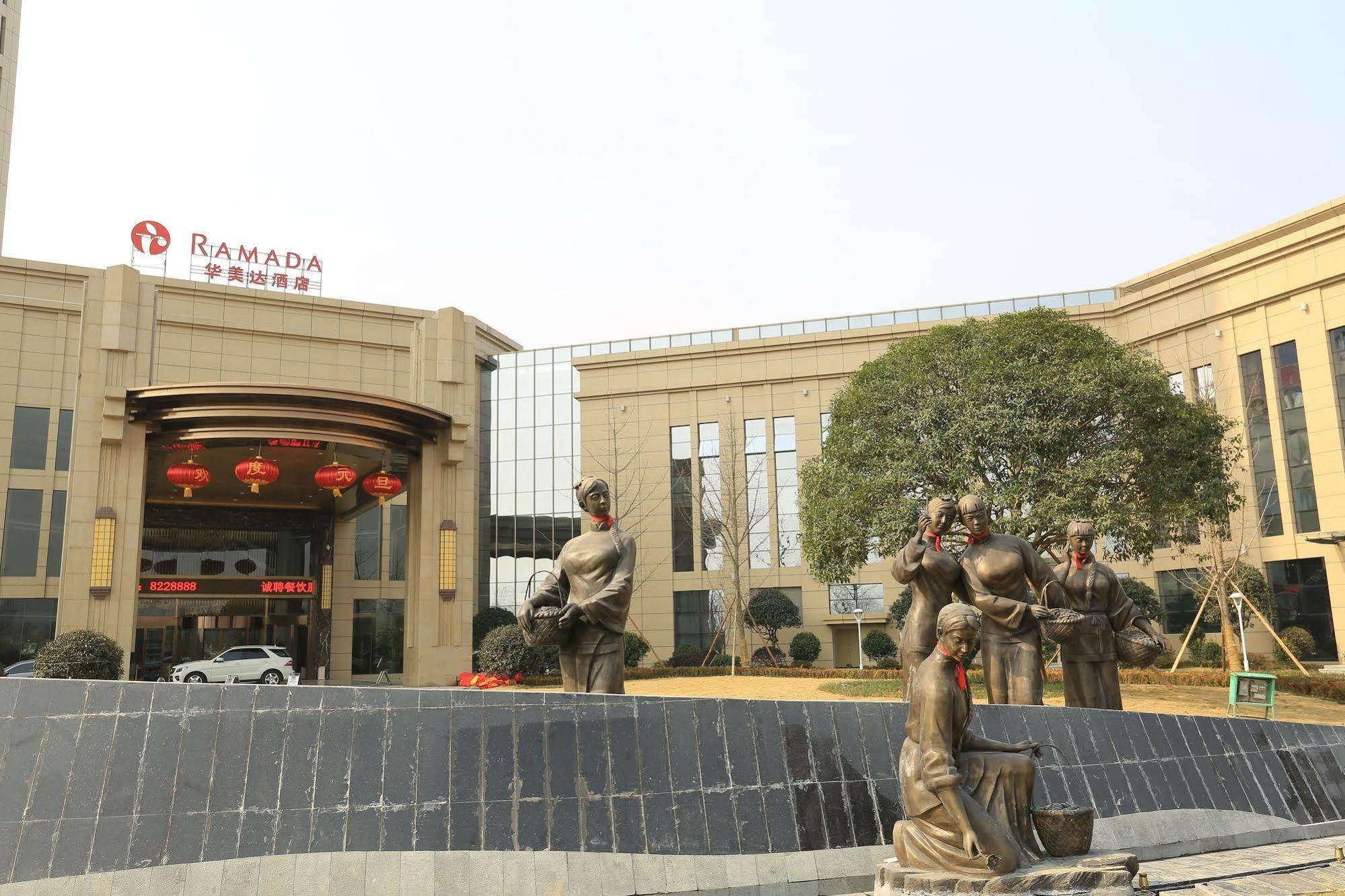 Hotel Ramada Yiyang Taojiang Exterior foto