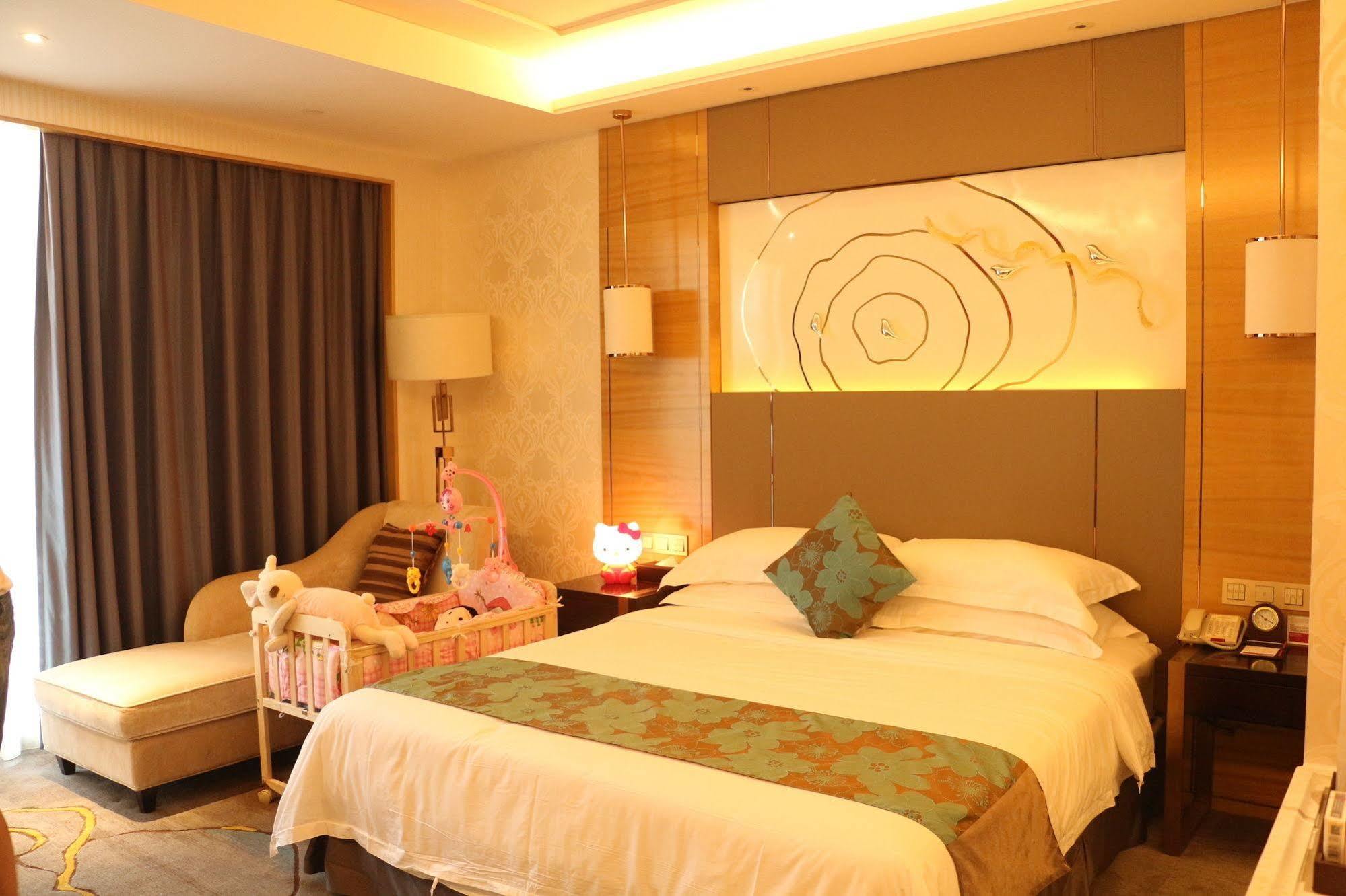 Hotel Ramada Yiyang Taojiang Exterior foto