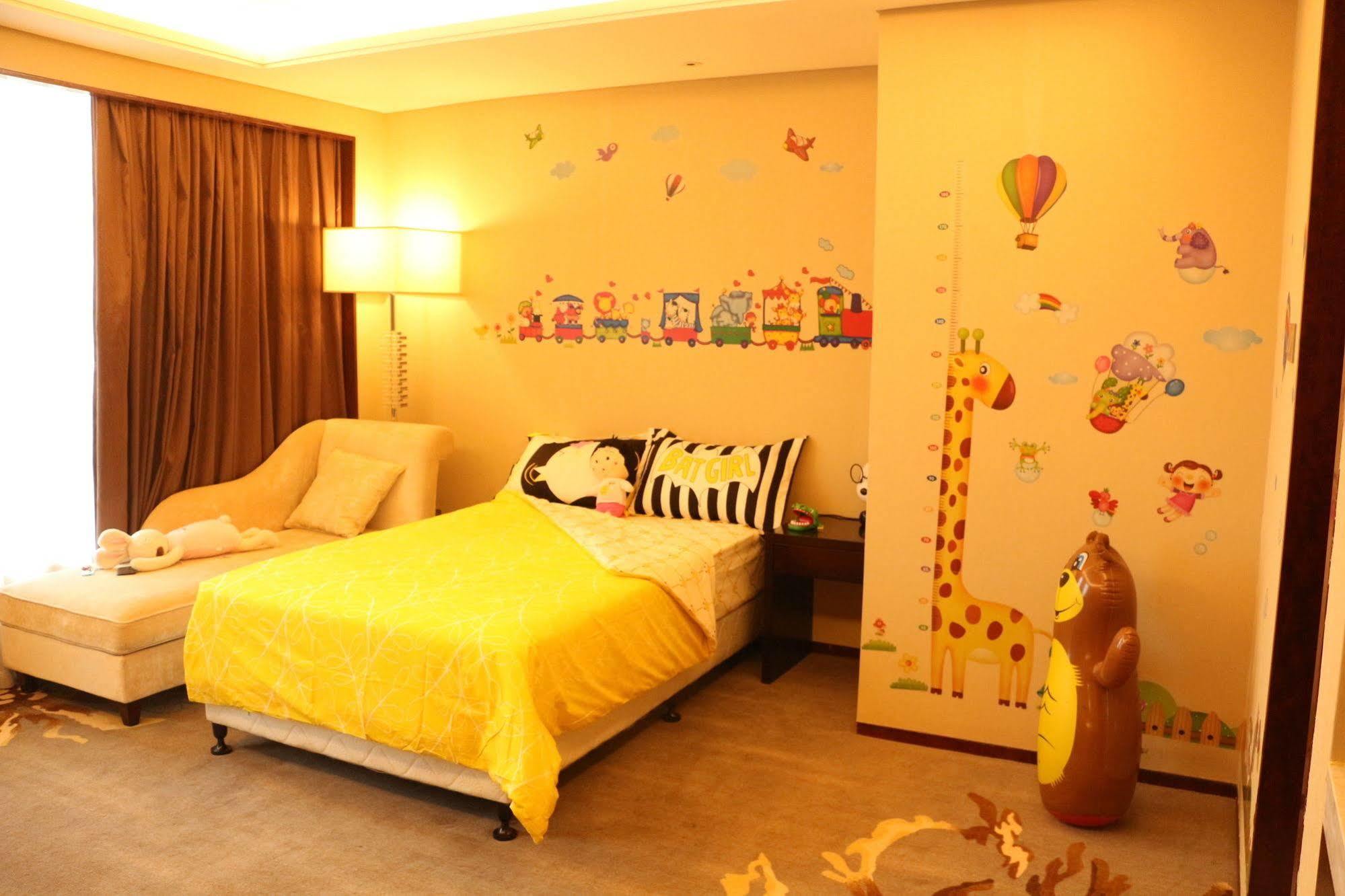 Hotel Ramada Yiyang Taojiang Exterior foto